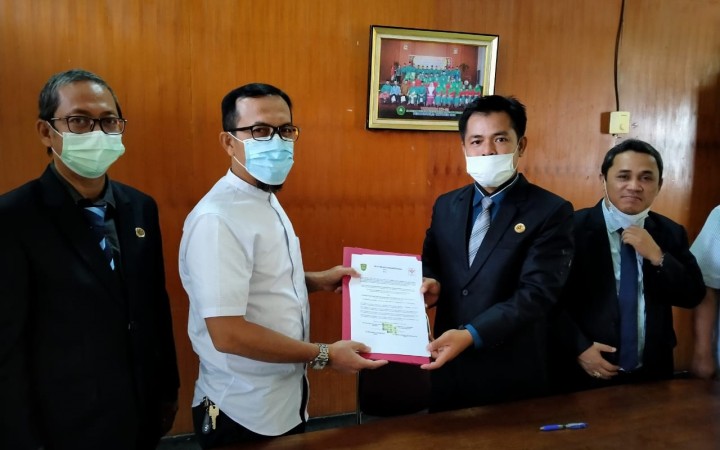 Penanda Tanganan MoU Fakultas Ekonomi dan Bisnis Universitas Islam Riau (FEB-UIR) dengan Asosiasi Dosen Akuntansi Indonesia (ADAI)